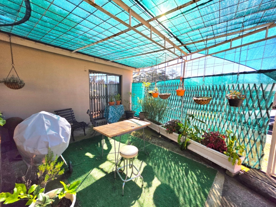 8 Bedroom Property for Sale in Bethlehem Free State